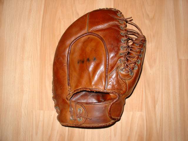 Frank McCormick Goldsmith FM 1 Back